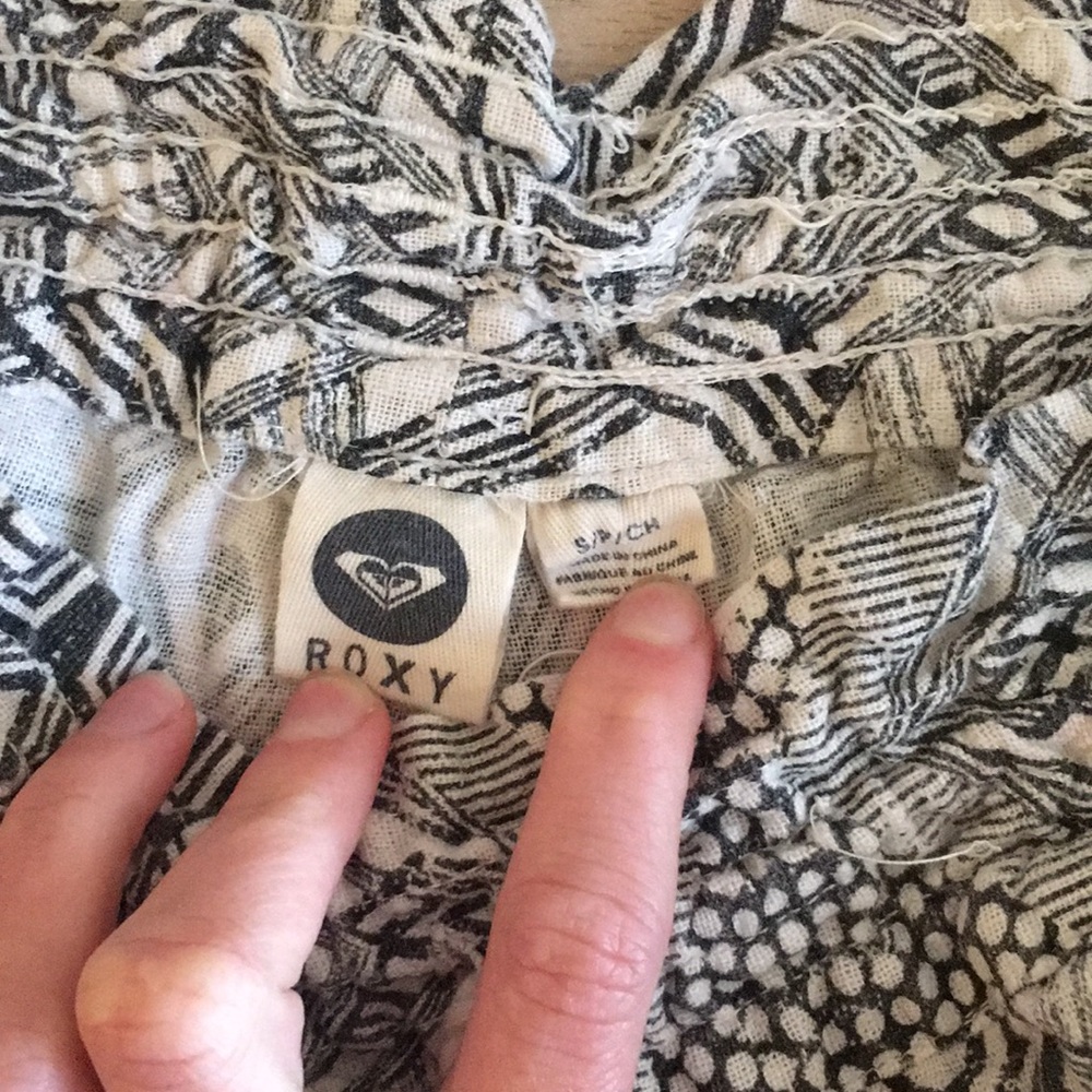 ROXY Drawstring Geometric Shorts - Picture 3 of 3